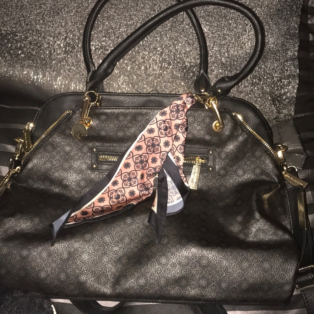 Purses - Picture 4 of 16